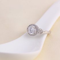   Kör alakú csillogó kristályos strasszköves ezüst-ródium gyűrű