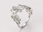 Elegáns kőberakásos korona alakú ezüst-ródium gyűrű
